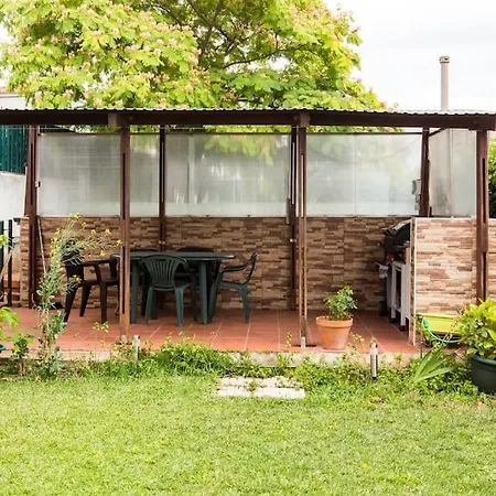 Quarto, com casa de banho privado e pequeno almoço Casa de Férias
