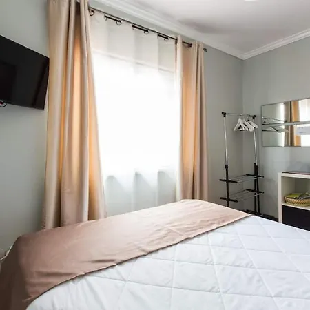 Casa de Férias Quarto, com casa de banho privado e pequeno almoço *